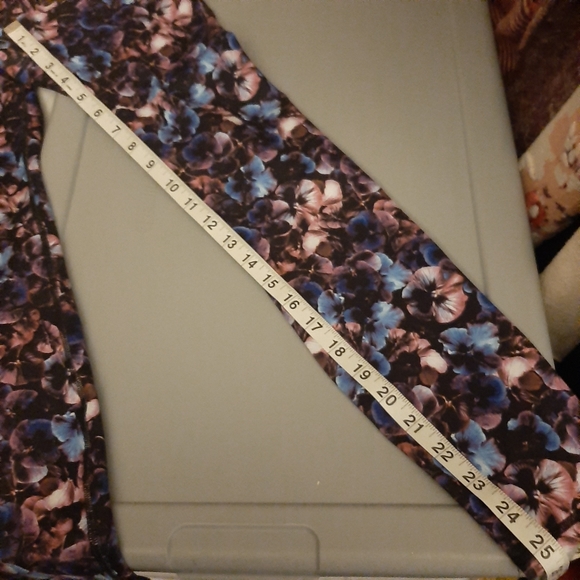 FABLETICS High-Waisted Printed PowerHold 7/8 - Picture 9 of 9